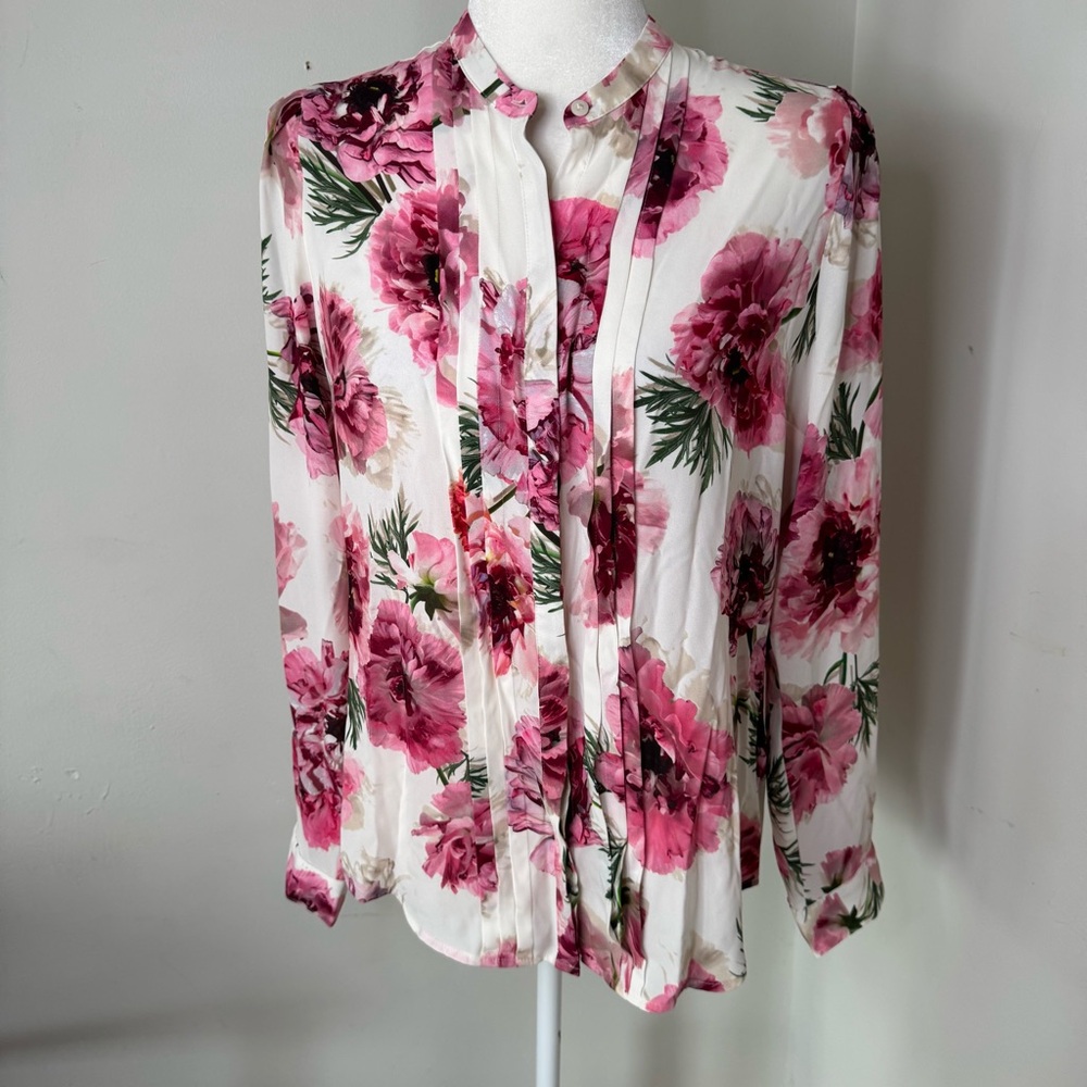 NWT Express Pink Floral Blouse Size Medium